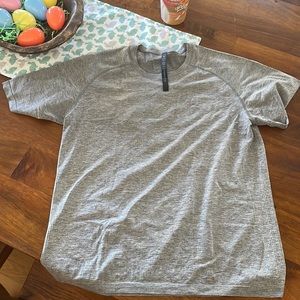 New men’s Gray Lululemon metal vent tech Short Sleeve T-Shirt xxl